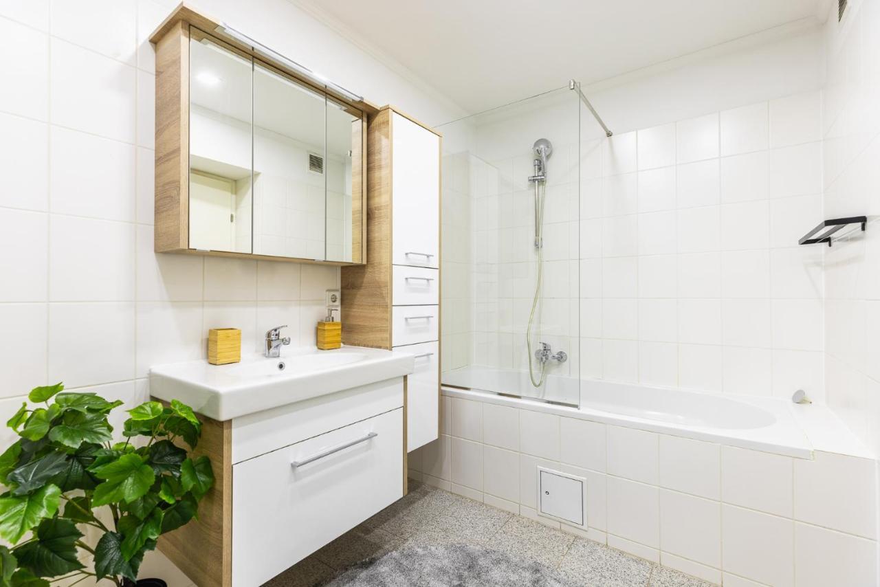 Live Centrally In A Spacious And Modern Apartment In เวียนนา ภายนอก รูปภาพ